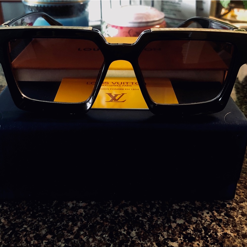 LOUIS VUITTON 1.1 MILLIONAIRE